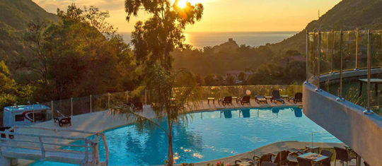 hotel ou camping en Corse